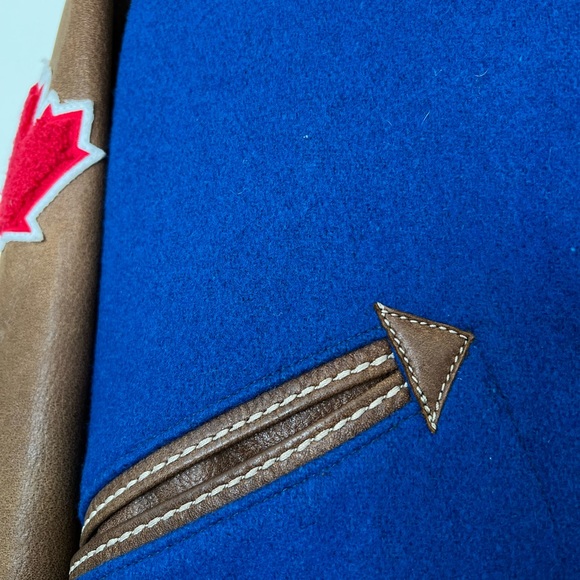 Roots Toronto Blue Jays Varsity - Picture 5 of 6